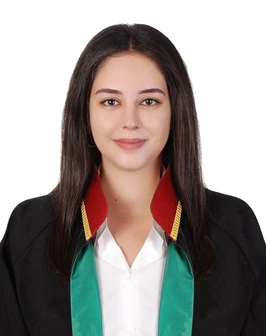 Av. Beyza Bayındır, cübbeli fotoğrafı